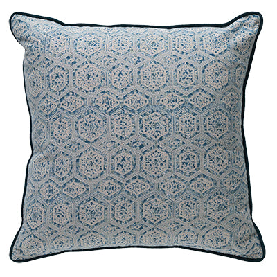 Familia Nawal Cushion